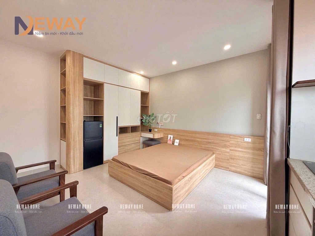 The super-high-end studio with a full Tên Lửa interior.