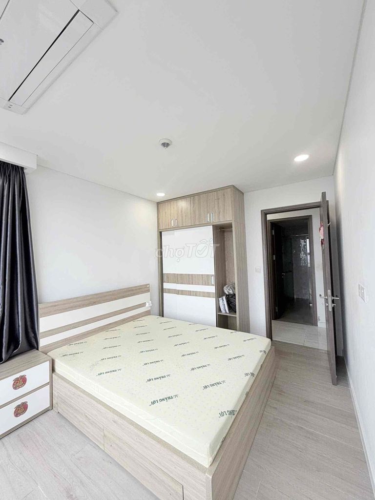 Rent an apartment called kingdom101-Queen. One bedroom, two bedroom, three room, good night.