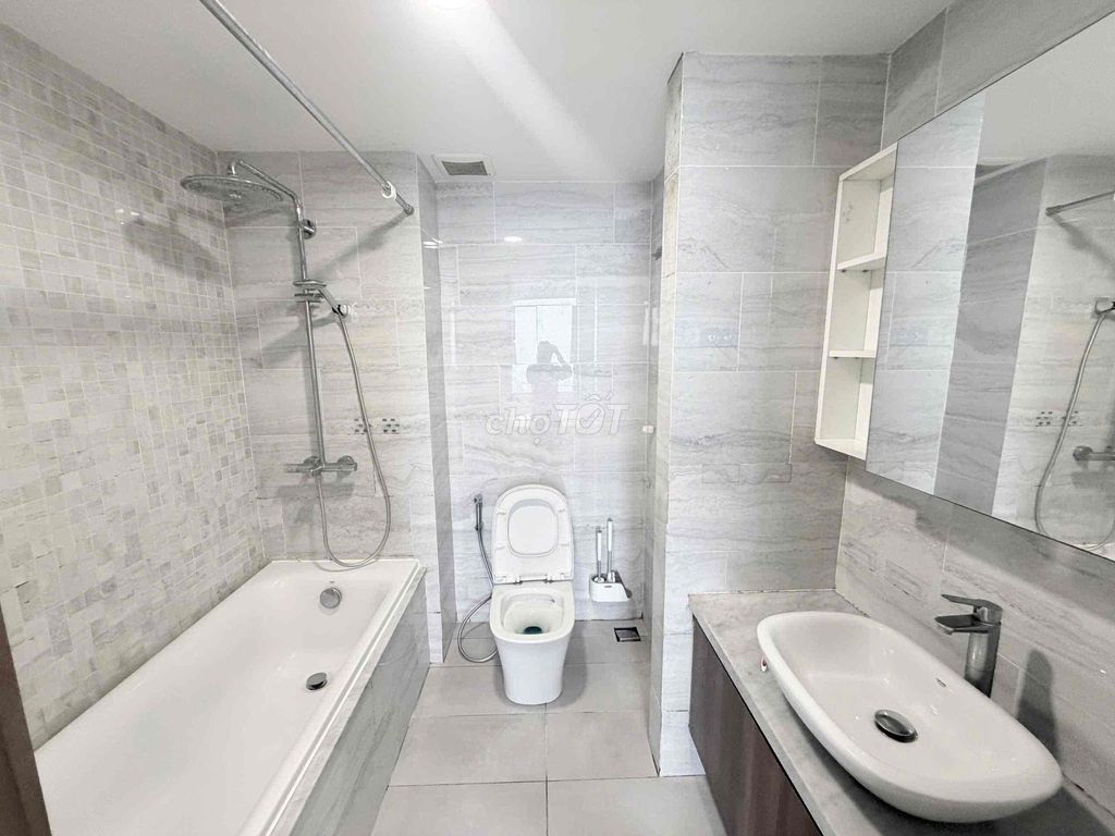Rent an apartment called kingdom101-Queen. One bedroom, two bedroom, three room, good night.