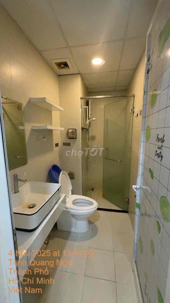 Rent two bedrooms. Two toilets. 62 meters. Seven million. Three bedrooms from 8-10 million.