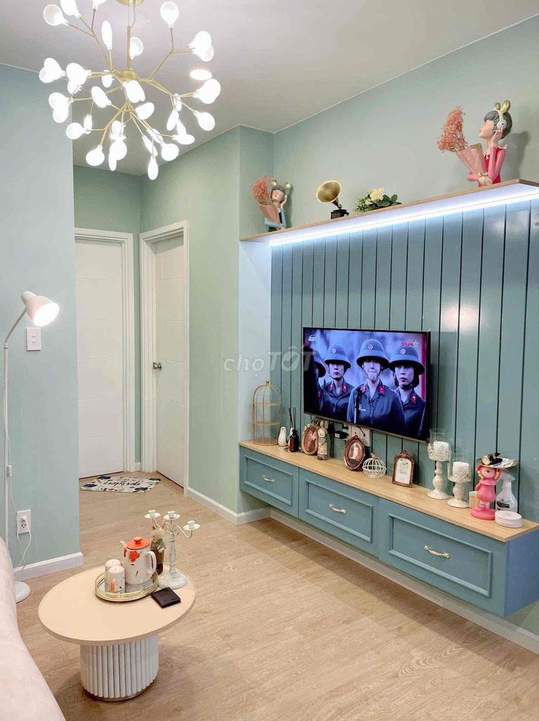 Rent two bedrooms. Two toilets. 62 meters. Seven million. Three bedrooms from 8-10 million.