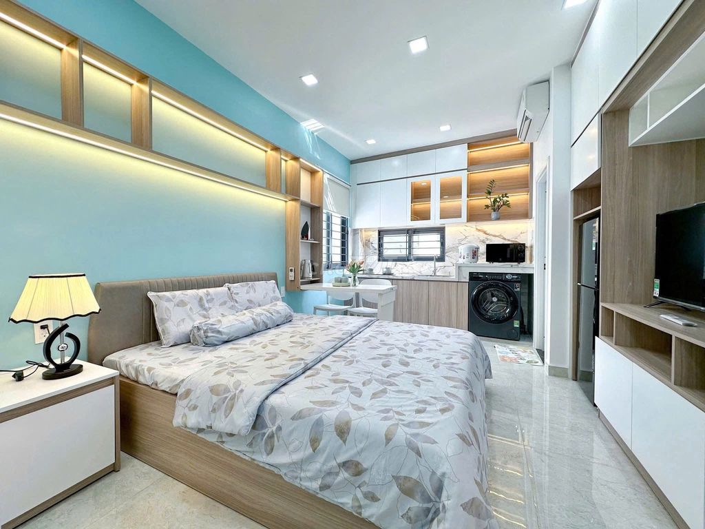 High-class apartment clears Bắc Hải at our new stop. 6 million.