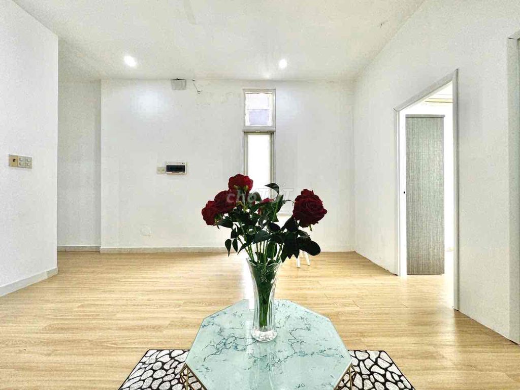 The two bedrooms of Bancony Full Home Xô Viết Nghệ Tĩnh Green Row Bridge