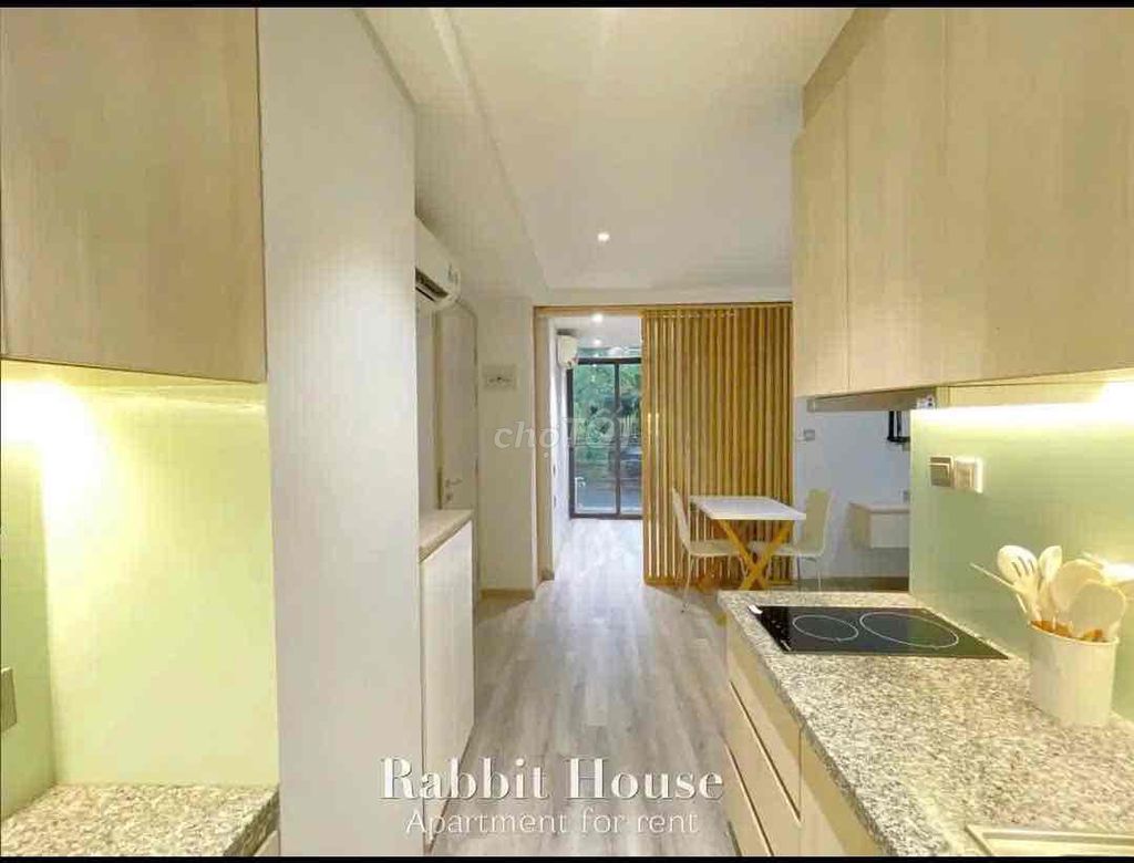 Rent the apartment. A full bedroom at the center of Tân Bình.
