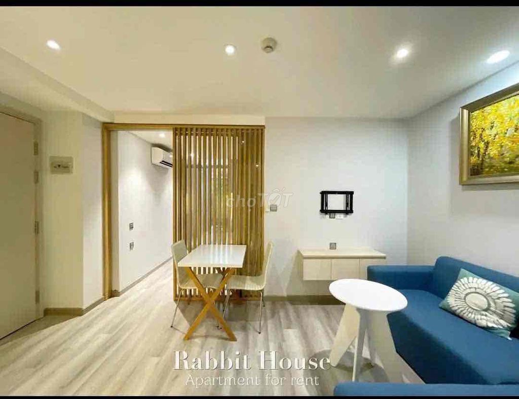 Rent the apartment. A full bedroom at the center of Tân Bình.