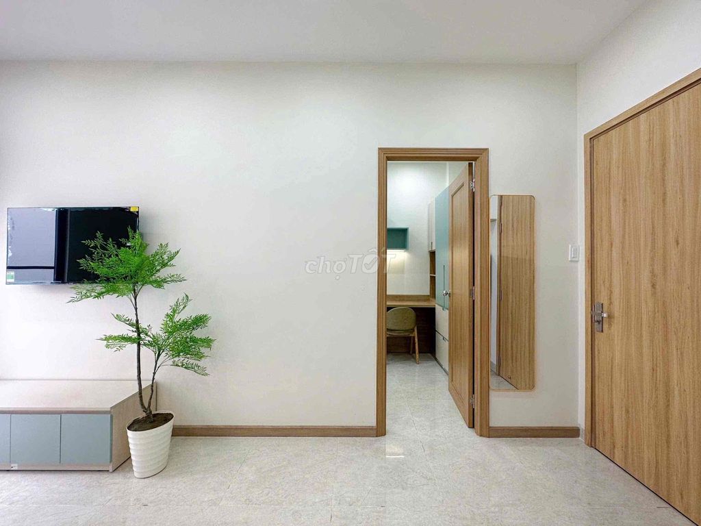 - Clear for service. - One bedroom full interior.