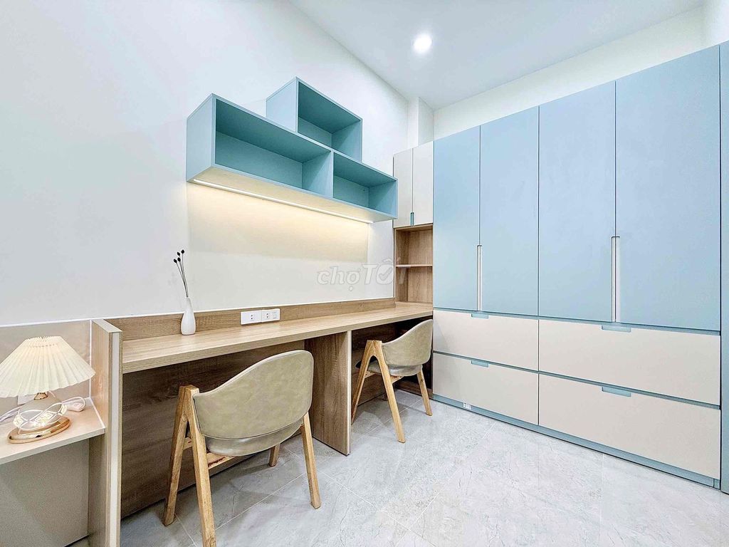 - Clear for service. - One bedroom full interior.
