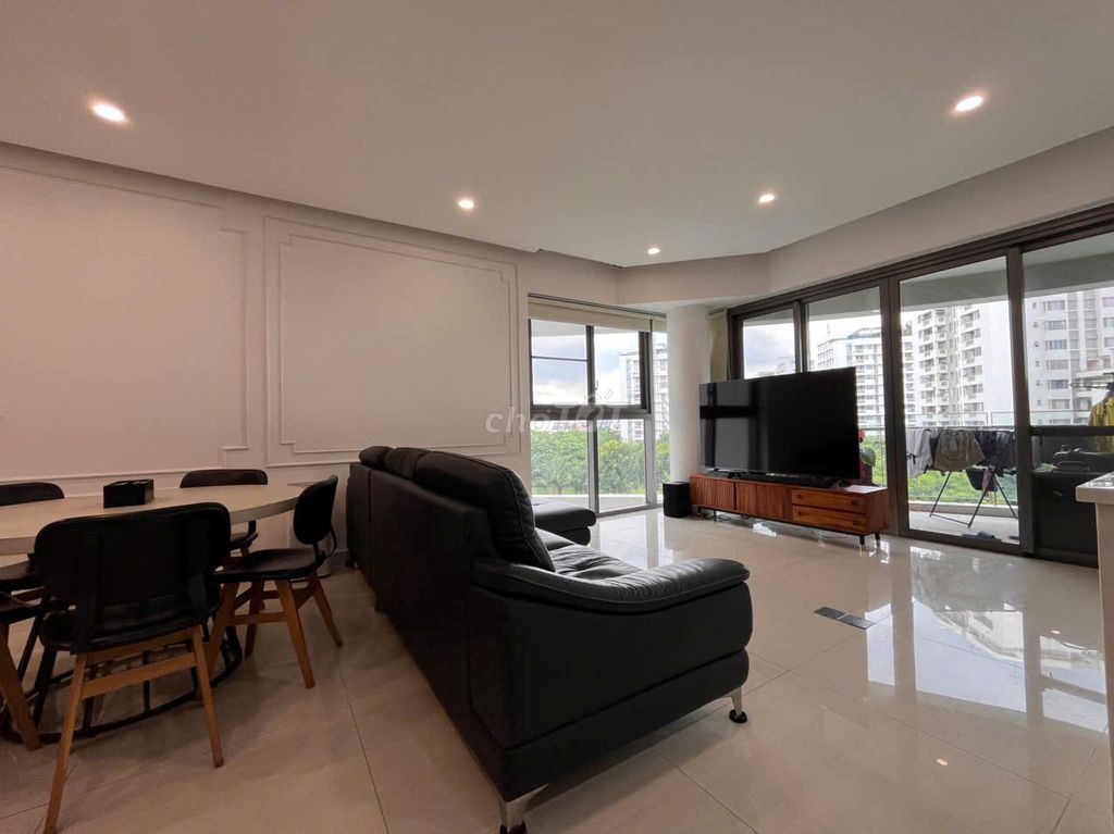Need to quickly rent the entire Riverpark Premier apartment