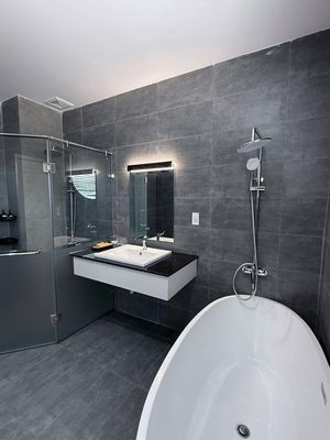 Five bedrooms. Full interior. Thảo Điền.