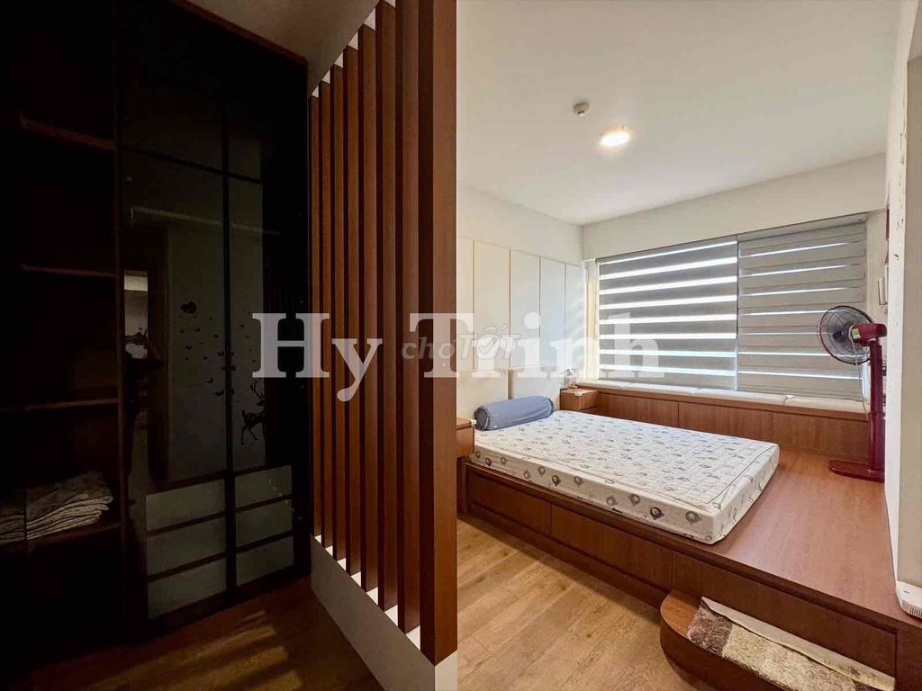 Renting two Mizuki Park bedrooms - full of fine interiors
