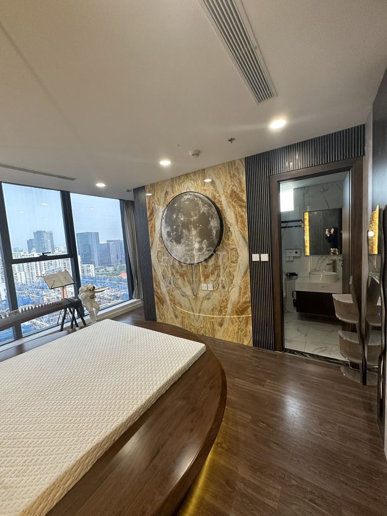 Sunshine Sky City rents two bedrooms, 84 meters full of furniture, 17 million.