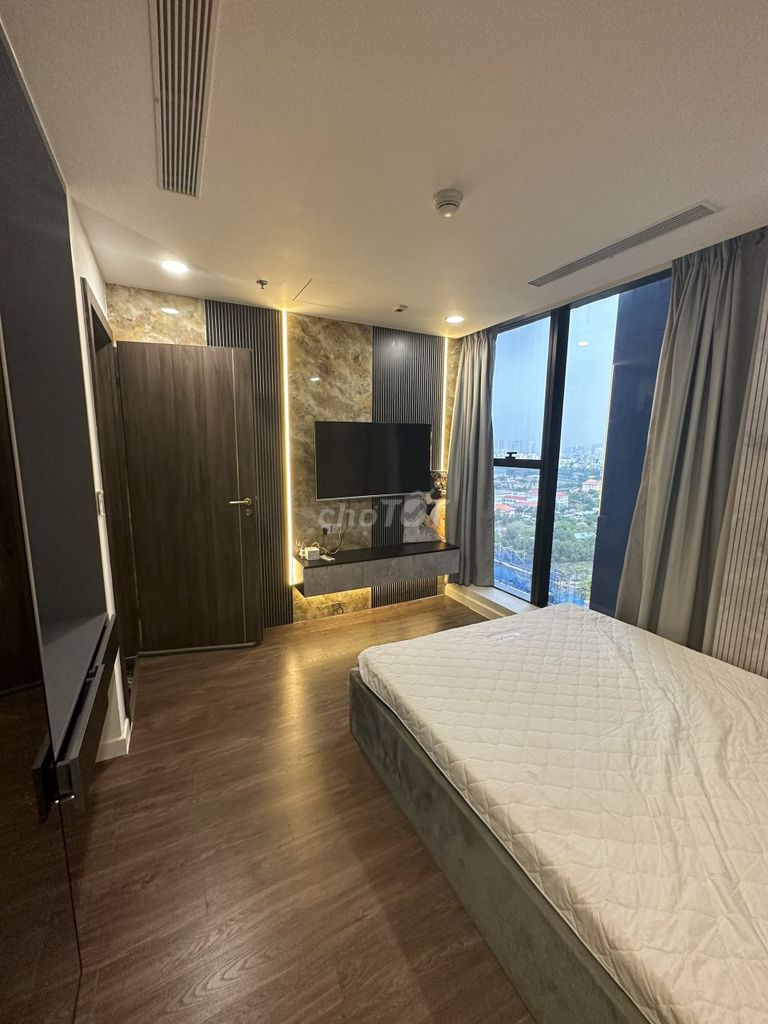 Sunshine Sky City rents two bedrooms, 84 meters full of furniture, 17 million.