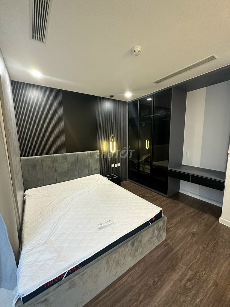 Sunshine Sky City rents two bedrooms, 84 meters full of furniture, 17 million.