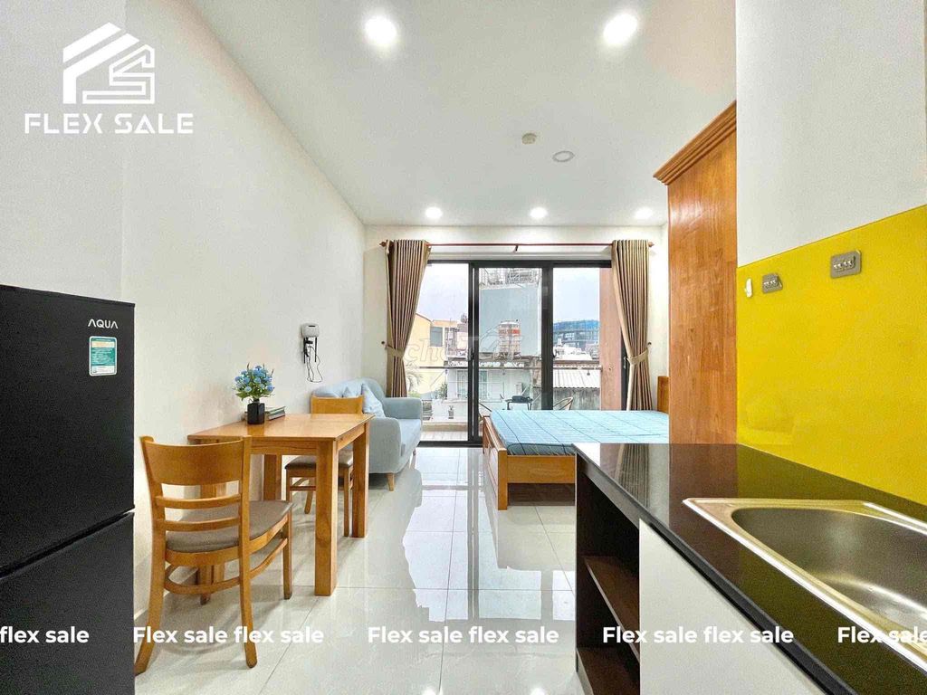 - The apartment - Studio - The Public Book Door - It's near the Phú Nhuận Falls.
