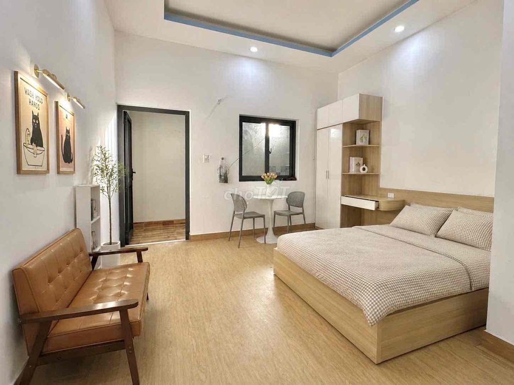 New apartment built a bedroom near the lotte District 7 full of Y-shaped furniture