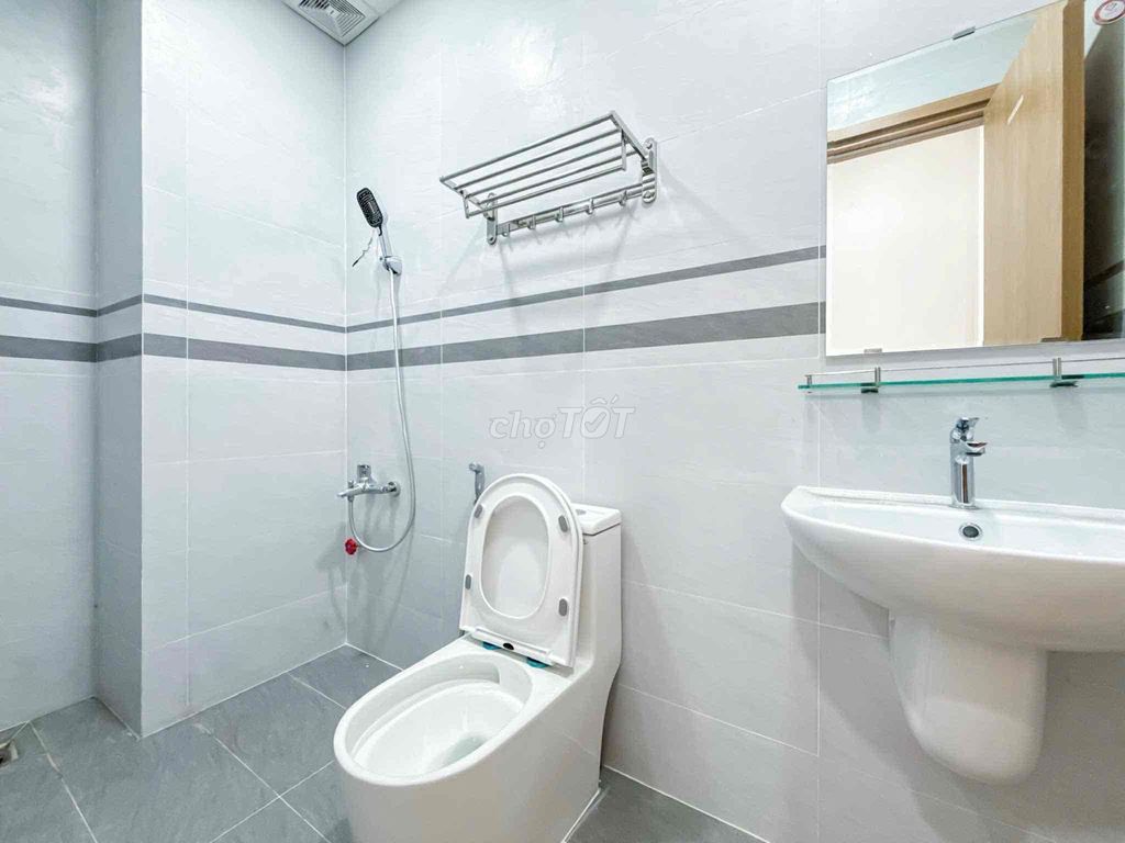 New apartment built a bedroom near the lotte District 7 full of Y-shaped furniture