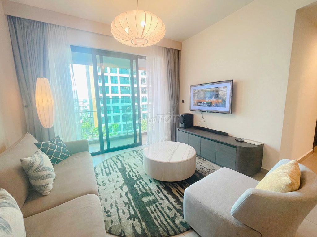 The super house looks for guests - three Feliz En Vista bedrooms full of furniture for 35 million a month.