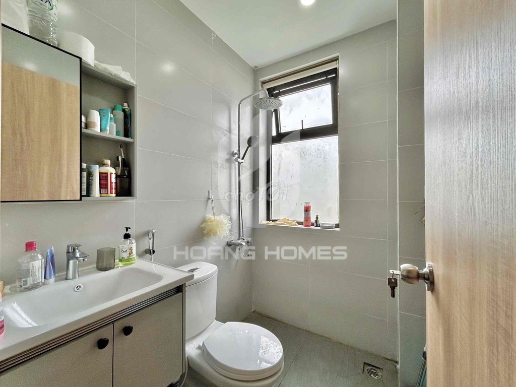 The full interior room costs only 7 x at Lakeview City
