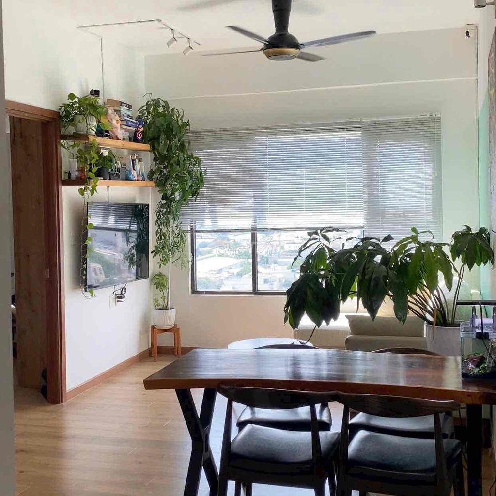 Flora Novia rents three bedrooms, two toilets, full corner of the beautiful interior.