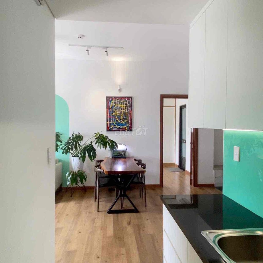 Flora Novia rents three bedrooms, two toilets, full corner of the beautiful interior.
