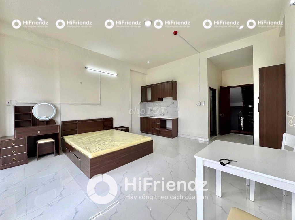 Rent a new 100% new building, Bà Hom District 6 right now.