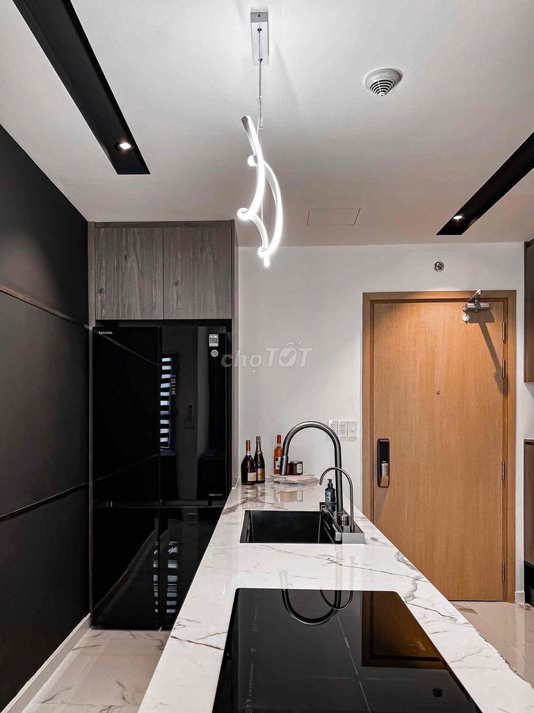The owner quickly rented the M-One apartment 2 bedroom 2 bathroom 68 m2 high-end furniture
