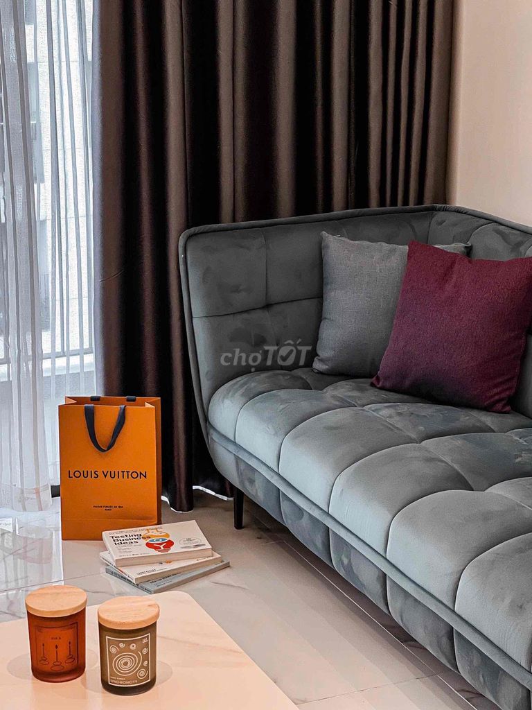 The owner quickly rented the M-One apartment 2 bedroom 2 bathroom 68 m2 high-end furniture