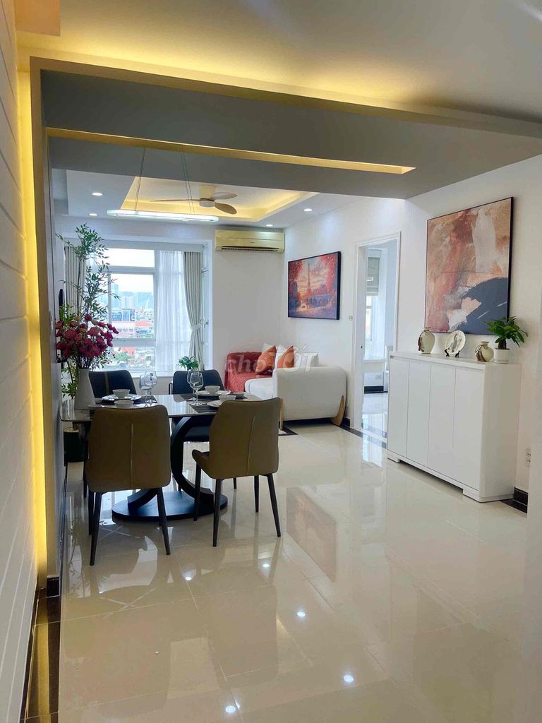 Rent Sky Garden 2 bedroom, full interior, five minutes to go rmit, tdt