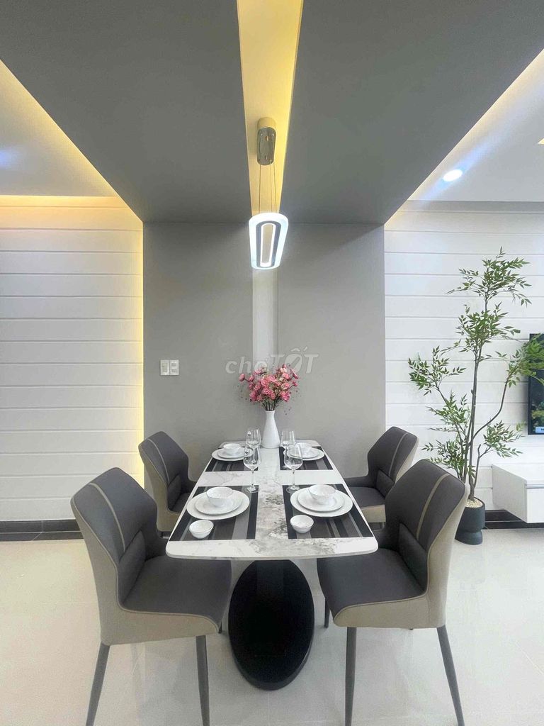 Rent Sky Garden 2 bedroom, full interior, five minutes to go rmit, tdt