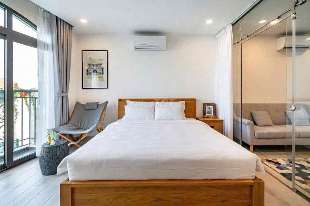 Rent the apartment one bedroom/studio senior in Tân Bình County.