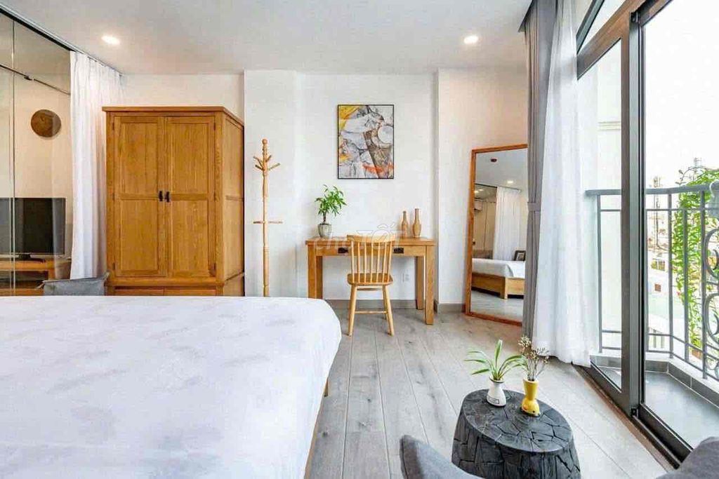 Rent the apartment one bedroom/studio senior in Tân Bình County.