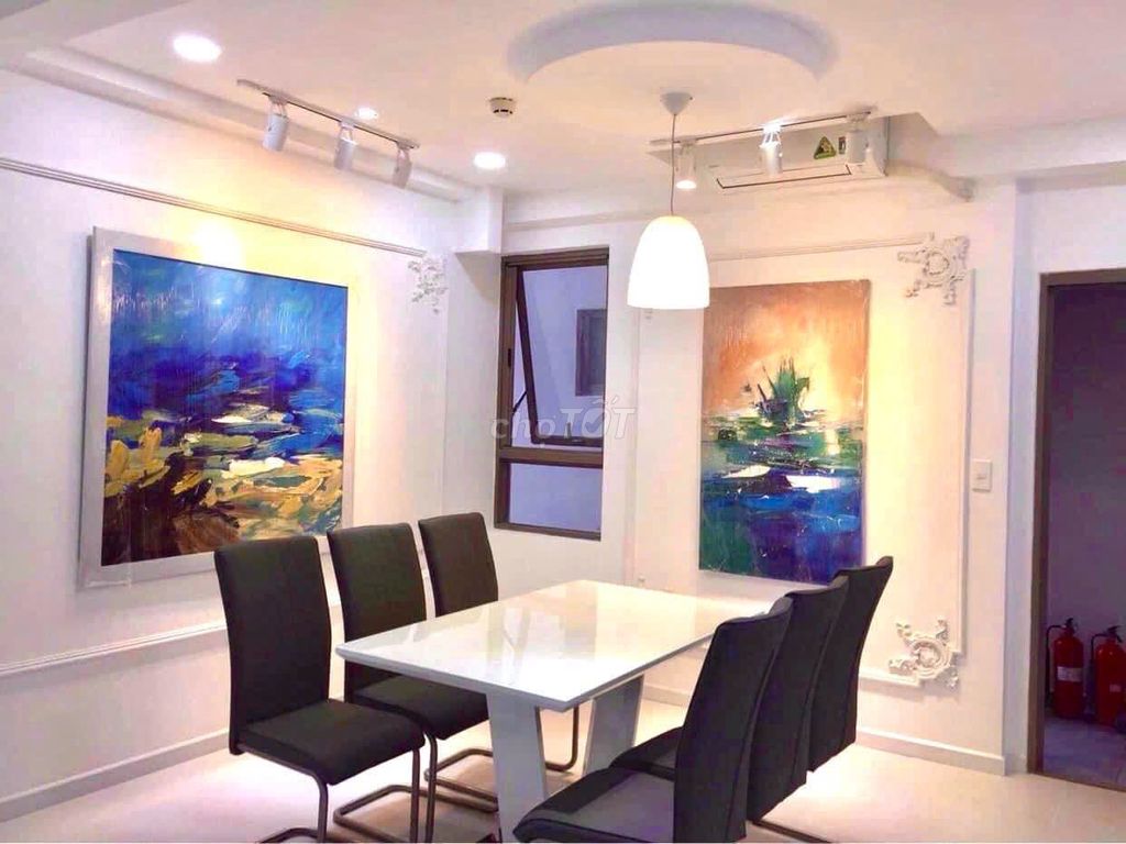 Rent Saigon South Nguyễn Hữu Thọ 75 meters, 2 bedrooms right next to District 7