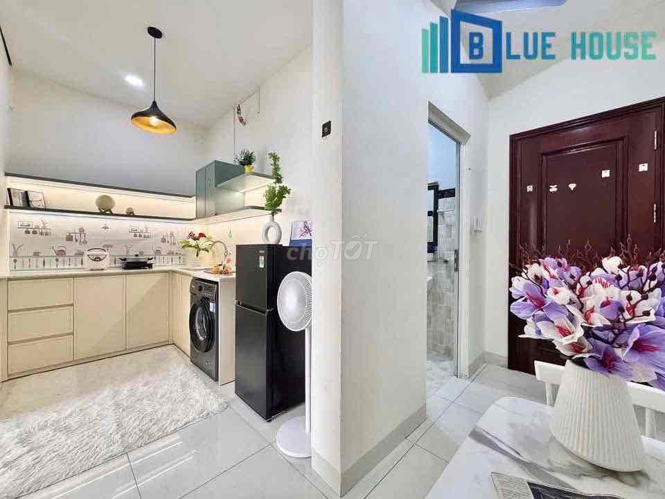 The new two bedrooms are super modern, right in the Partheto park.