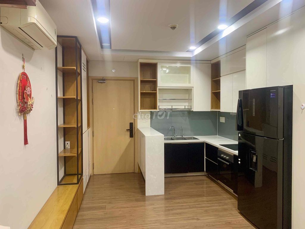It's the owner who rented an M-One apartment 2 bedroom 2 to the 68 m full interior room, inside immediately