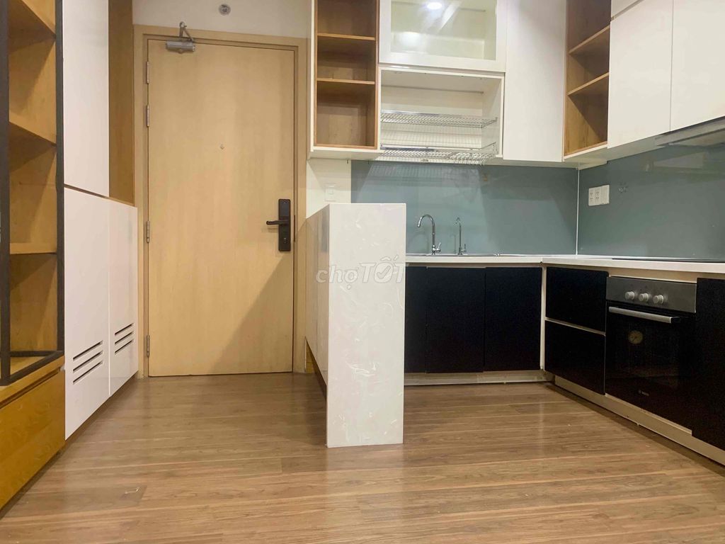 It's the owner who rented an M-One apartment 2 bedroom 2 to the 68 m full interior room, inside immediately