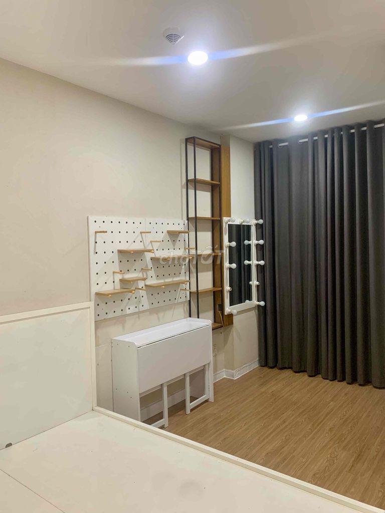 It's the owner who rented an M-One apartment 2 bedroom 2 to the 68 m full interior room, inside immediately