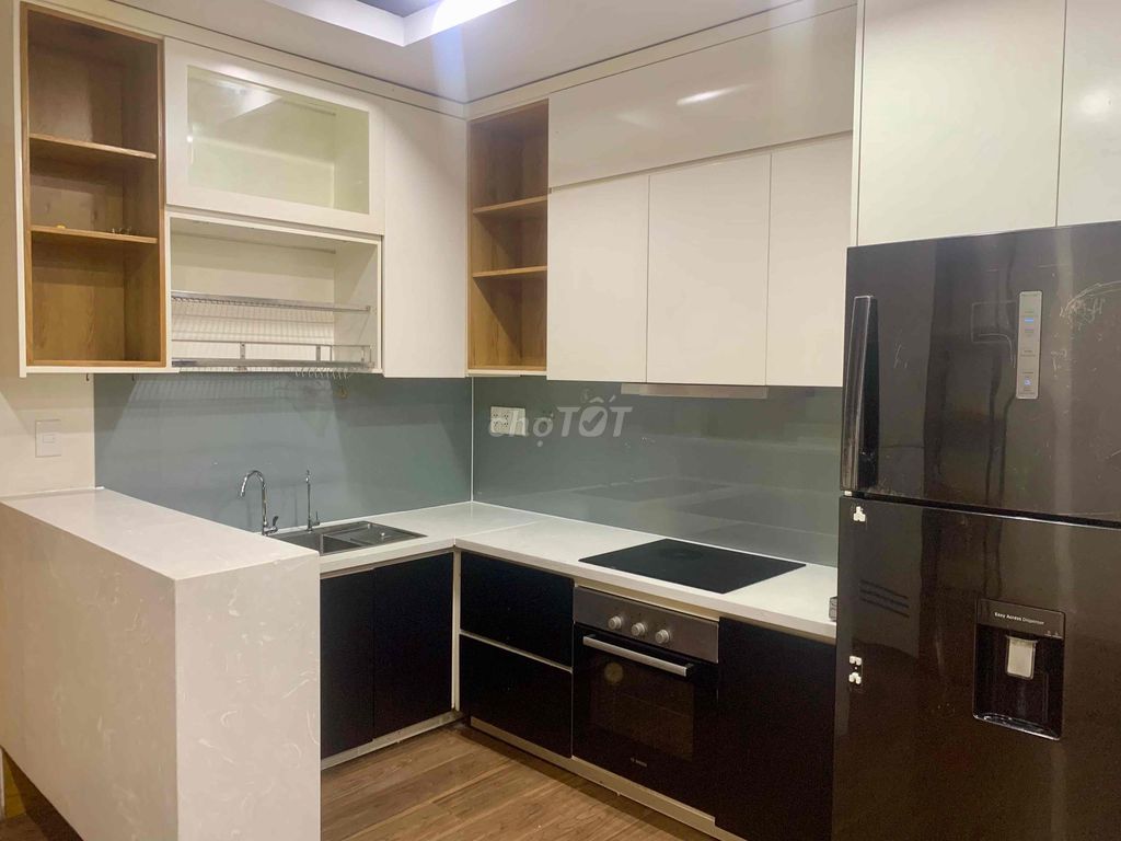 It's the owner who rented an M-One apartment 2 bedroom 2 to the 68 m full interior room, inside immediately