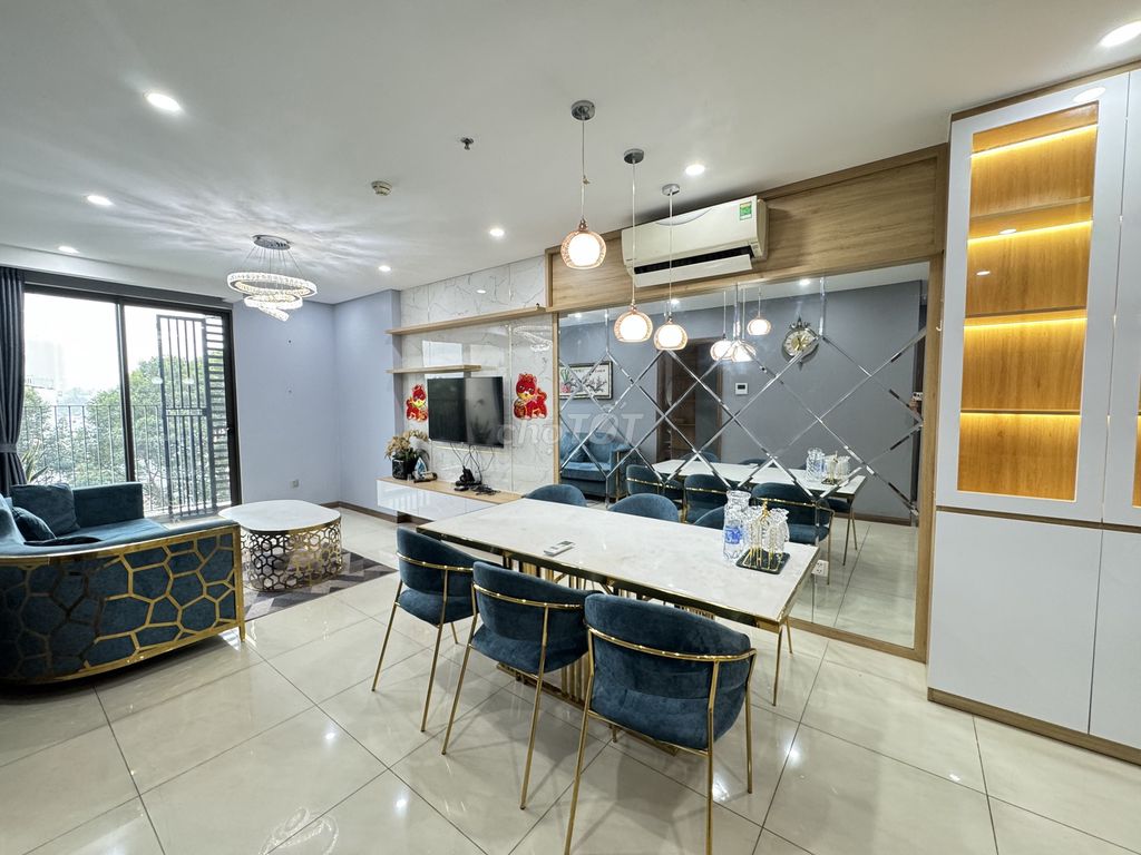 Rent the two-price suites of centrosa in the back of the luxury interior at 23 million.