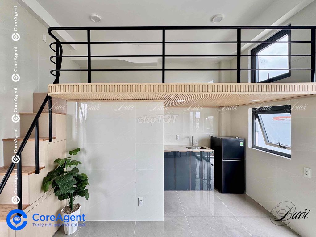 The new mini building is 100% modern design right at the four-hoo-o-o-o.
