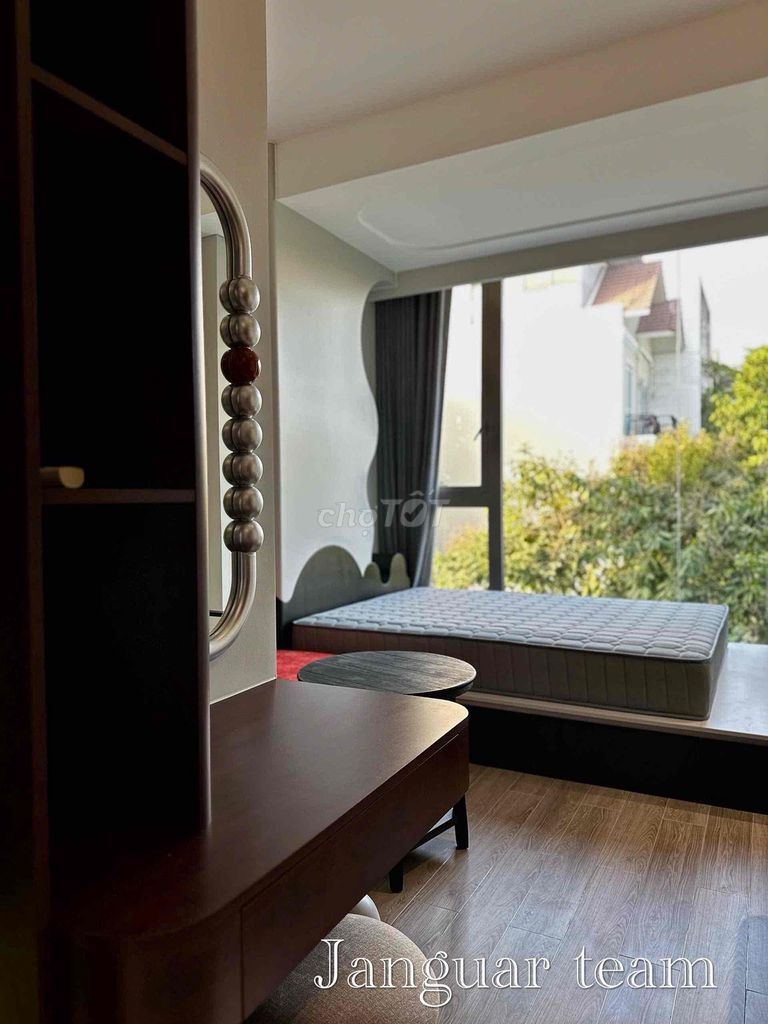 rents studios in large positive - tone light - modern