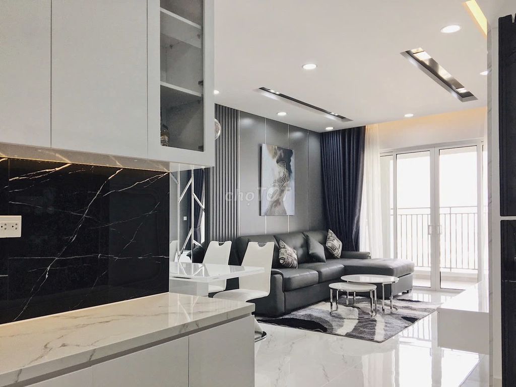 Rent the sunrise City apartment. A two-room bedroom. Three-room nice.