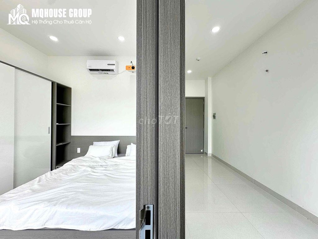 The apartment. A kitchen bedroom with a big balconies right here in town Cộng Hoà.