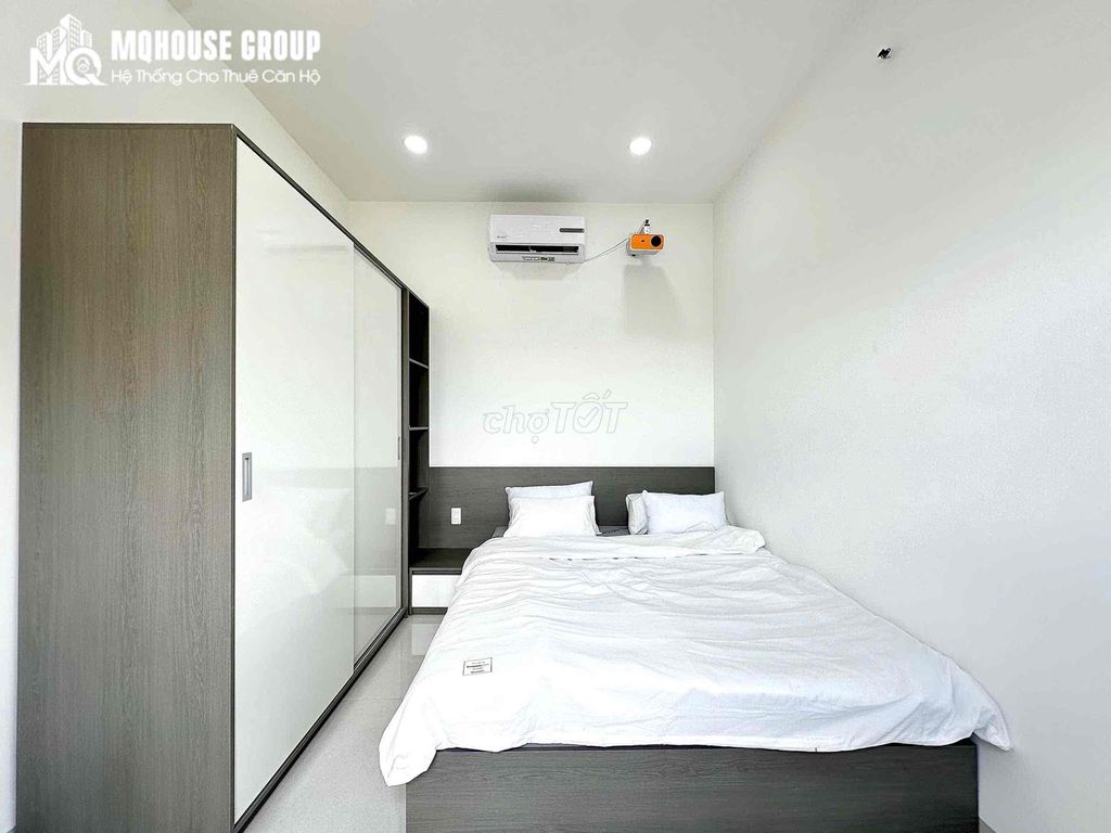 The apartment. A kitchen bedroom with a big balconies right here in town Cộng Hoà.