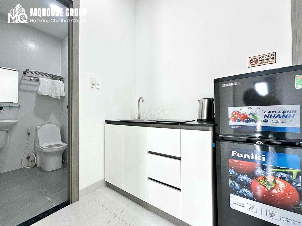The apartment. A kitchen bedroom with a big balconies right here in town Cộng Hoà.