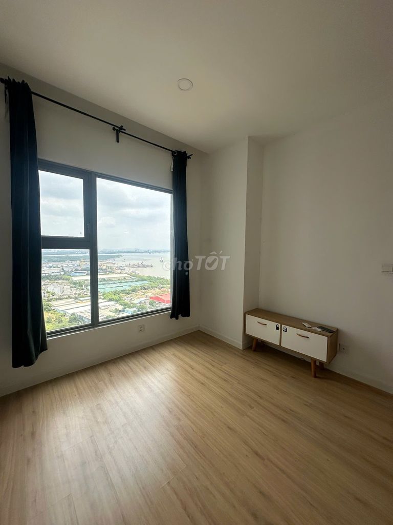 The skyline rents twice as much as the bedroom. One ntcb toilet costs 10 million.