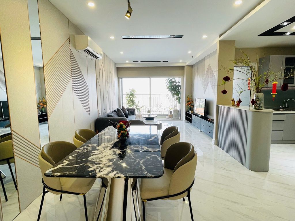 Rent many Sunrise CityView apartments. One bedroom. Two bedrooms.