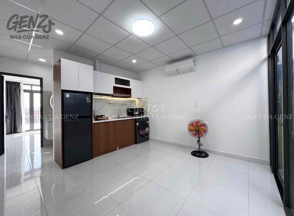 A fully-intended apartment. A super-high roof bedroom right at Lê Văn Sỹ.