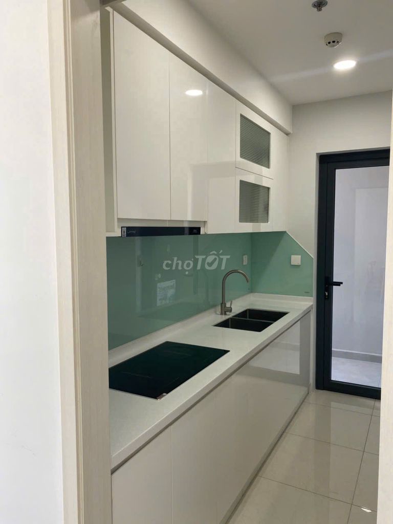 Rent D-Homme senior apartment downtown in the Big Market. District 5
