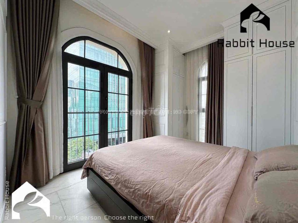 In one bedroom, full-size furniture, Phạm Ngọc Thạch elevator 3