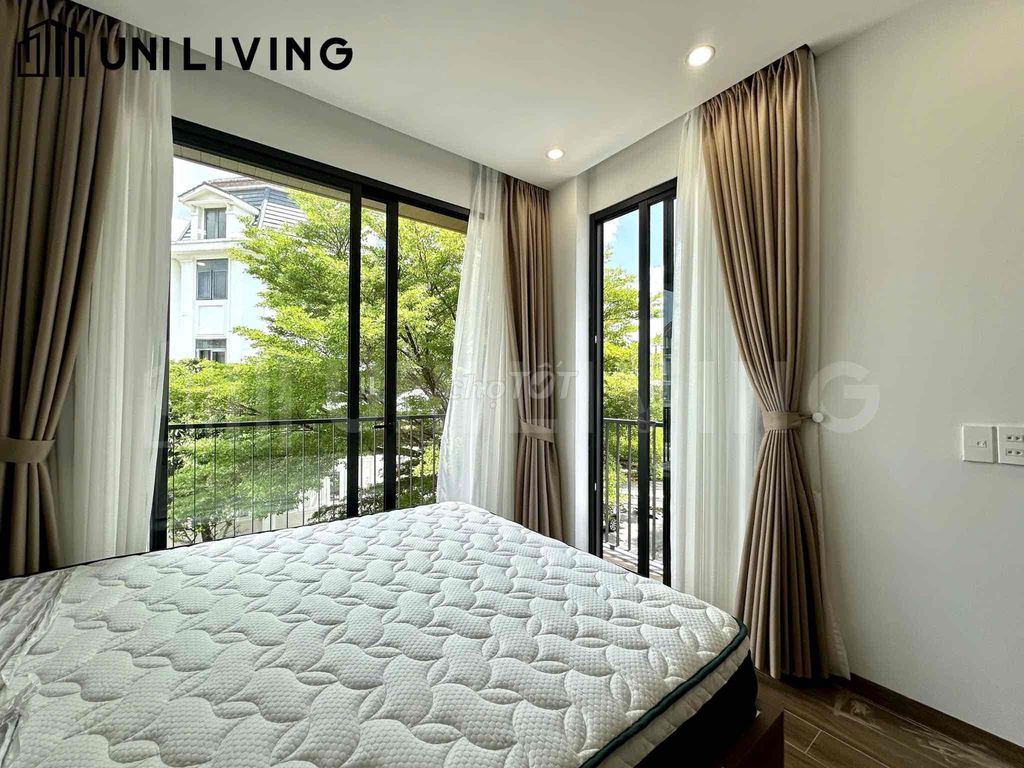 Rent the big balcono apartment. New house 100%-full interior